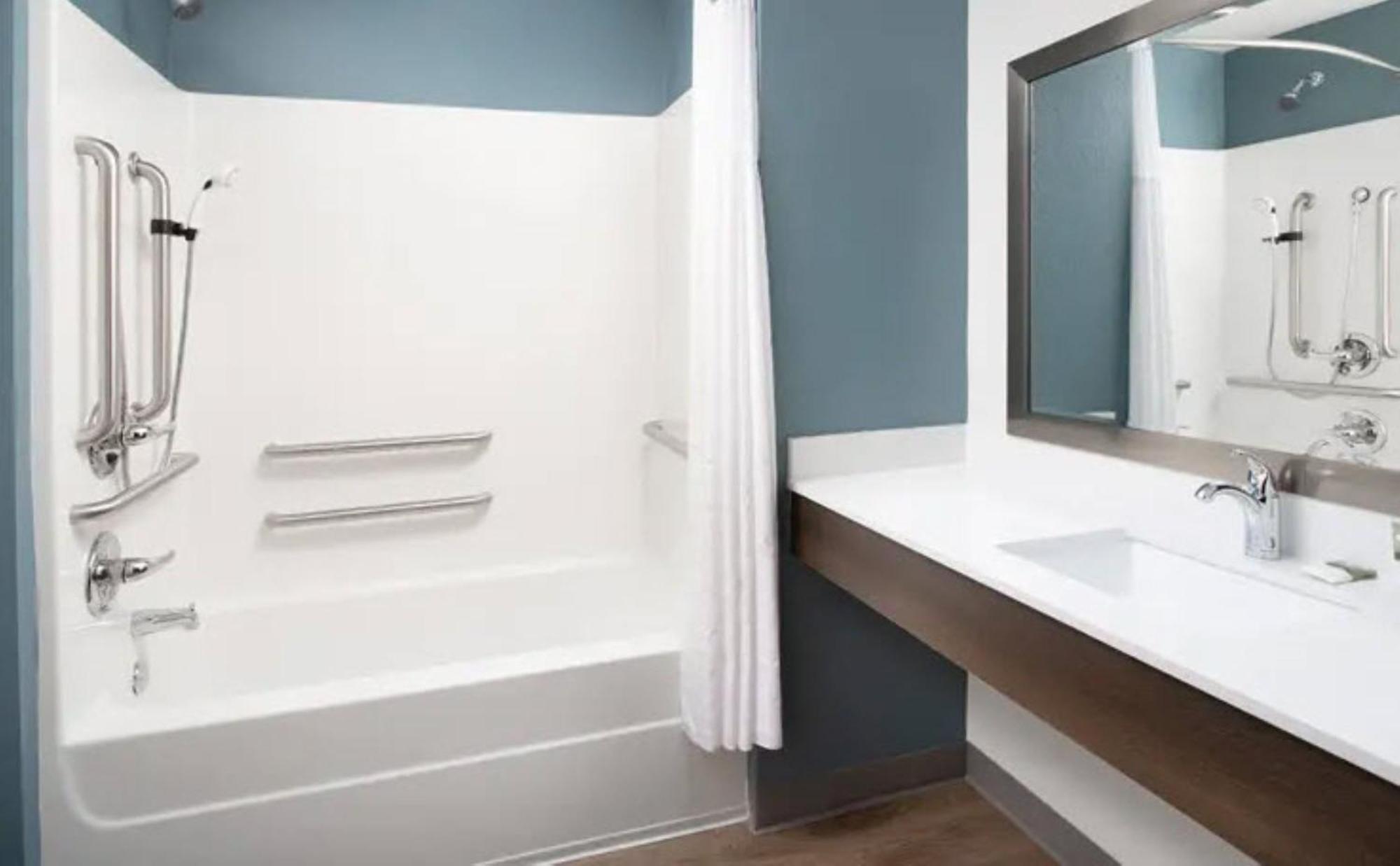Woodspring Suites Huntsville - Research Park Екстер'єр фото
